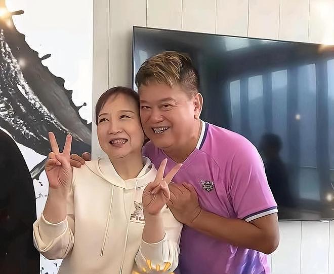 香港知名演员宣布接受安乐死，和妻子结婚近50年坚持丁克（组图） - 20