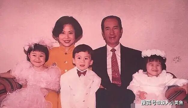 窦骁过37岁生日，何超莲扮青蛙人来为他庆生，秀恩爱破婚变传闻（组图） - 6