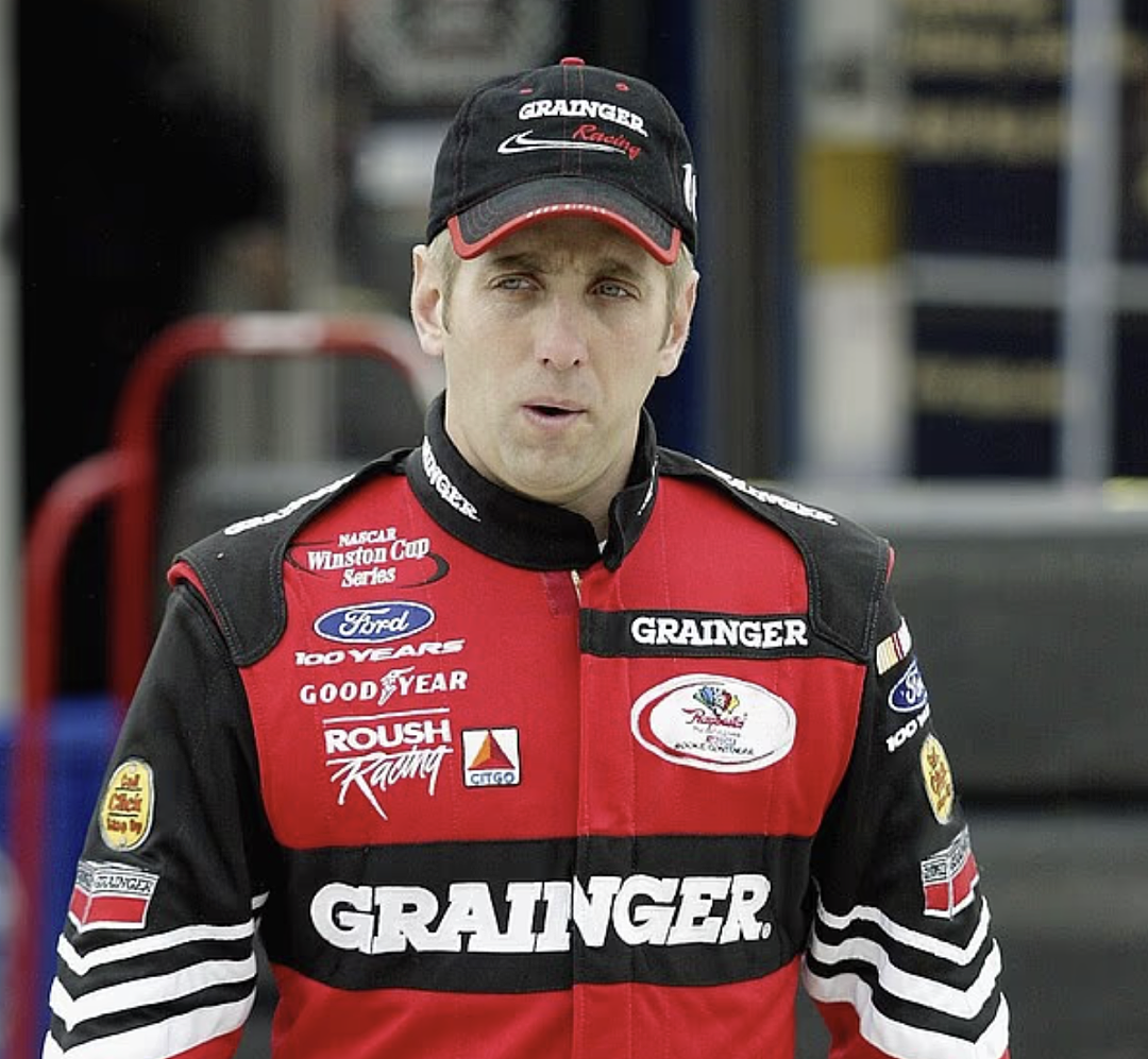 突发！飞机坠毁爆炸，下秒烧成火球！多人遇难，名人死亡？机场没空管，返航失败（视频/组图） - 5