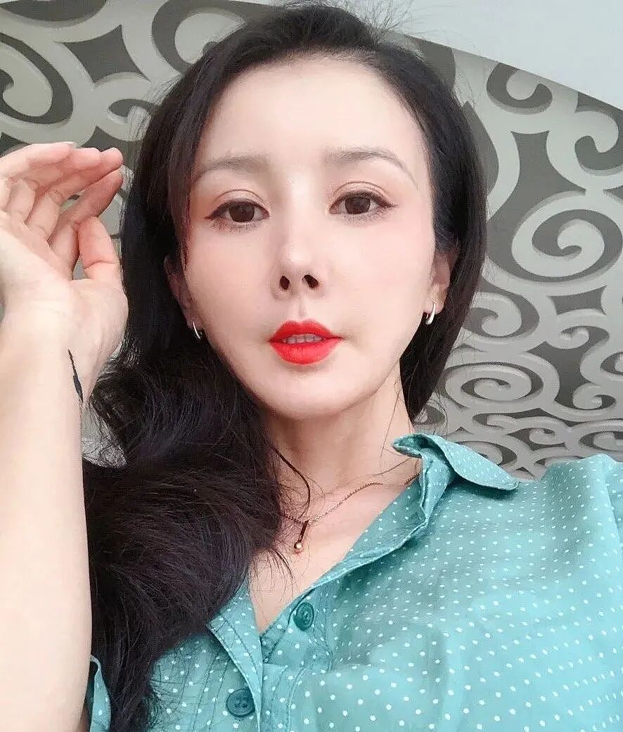 整容整毁了？！和男神虐恋，红极一时却息影，今复出换头认不出（组图） - 24