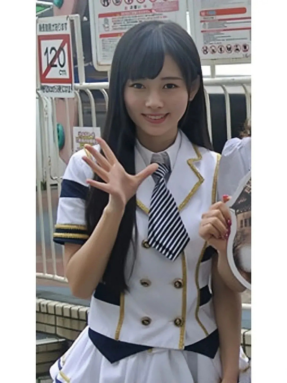“完美爱豆”鞠婧祎爆大雷?普通女孩的12年逆袭路,会毁于一旦吗(组图) - 12