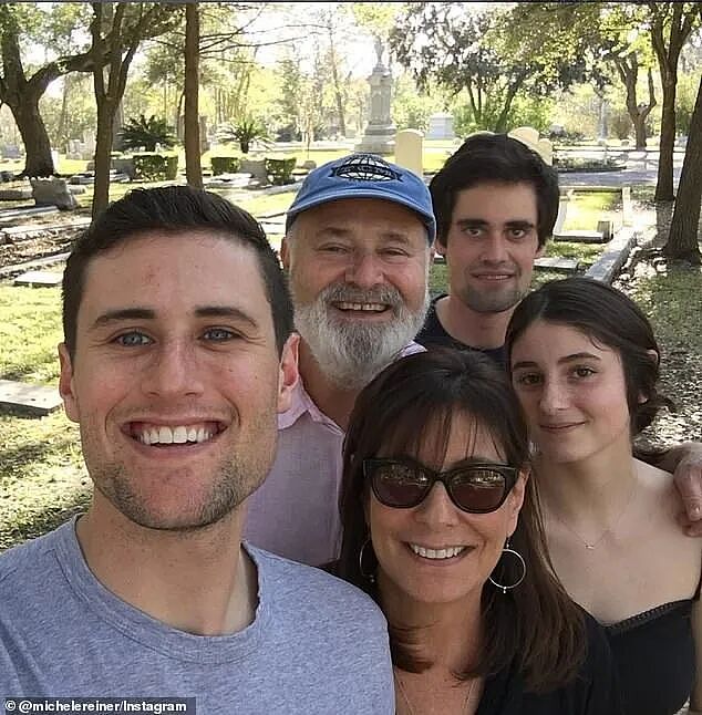美国名导夫妇双双被杀在自己家中，凶手竟是其儿子！被宠坏的他，最终拿刀刺向自己父母...（组图） - 9