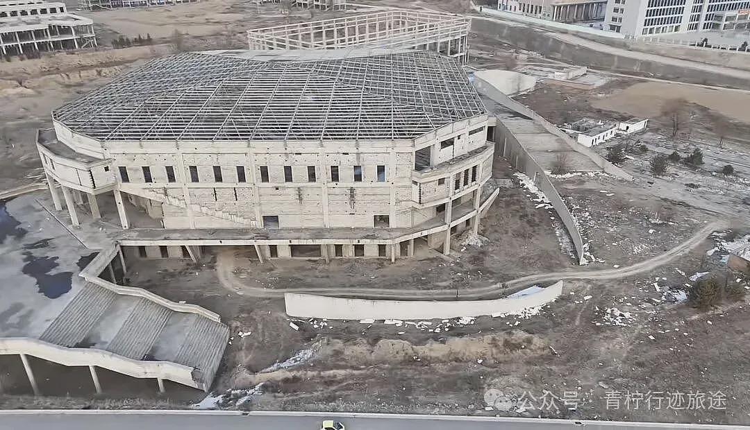 发生了什么,黄土高坡最大烂尾建筑群令人震惊(组图) - 4