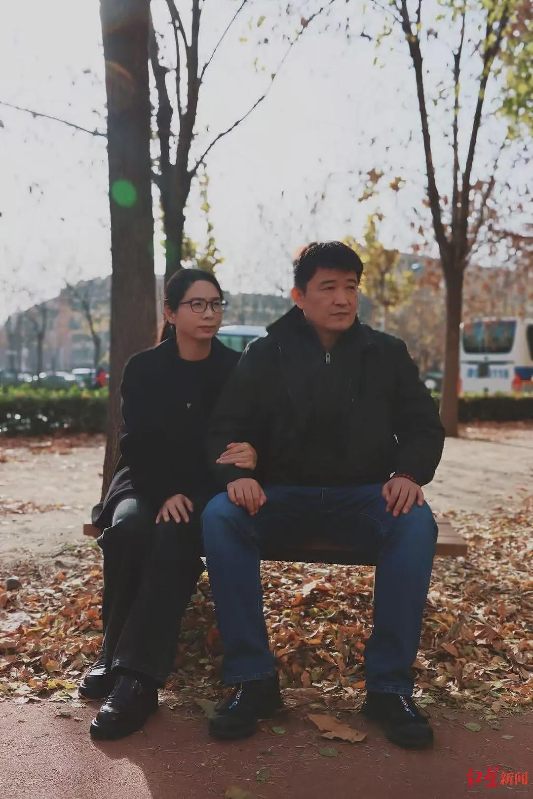 崔丽丽的战争：穿着“血衣”出庭后，被性侵的她又遭遇网暴（组图） - 8
