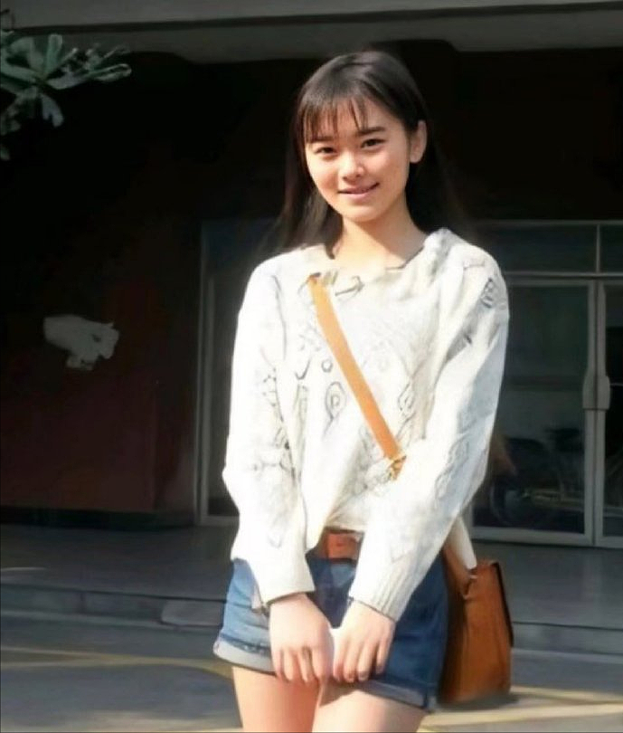 “完美爱豆”鞠婧祎爆大雷?普通女孩的12年逆袭路,会毁于一旦吗(组图) - 5
