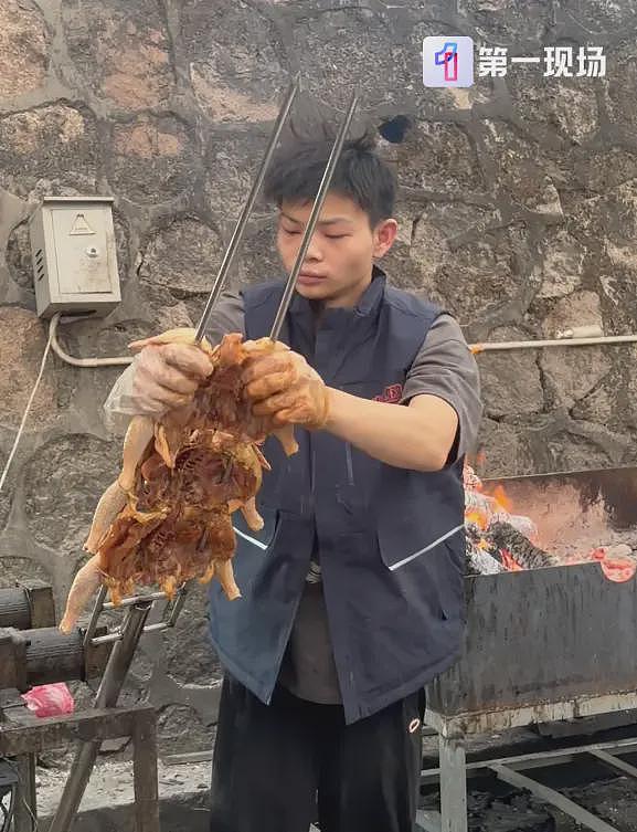 深圳16岁“烤鸡少年”火出圈，每天能卖两三百只烤鸡，靠努力实现逆袭人生（组图） - 2