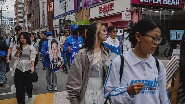 脱发“关乎生存”?韩国总统李在明推动相关治疗进健保引发争议(组图) - 3