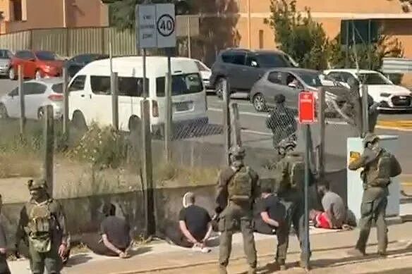 墨尔本7名男子开车去悉尼，被反恐警察一顿猛操作（组图） - 2