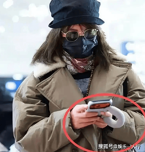 面相彻底变了!49岁赵薇回老家,包裹的严严实实,如今低调无人识(组图) - 6