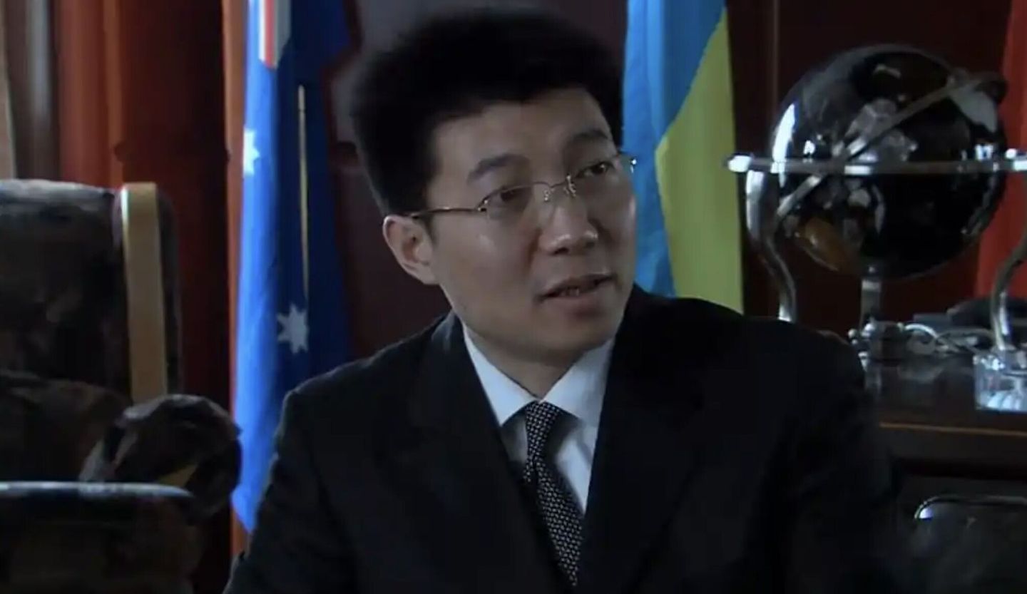 陆中央戏剧学院院长郝戎自首投案,曾代班当过章子怡老师(组图) - 2