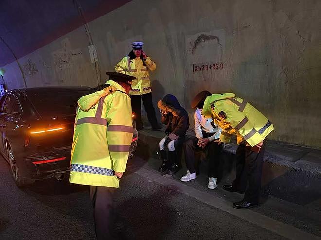 网友转发事故视频,交警致电要求删除,挂电话前爆粗口?保定高速交警:相关部门正处置(组图) - 5