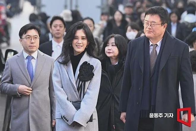55岁三星长公主走路要人扶、白发藏不住？人间富贵花背后辛酸多…（组图） - 27