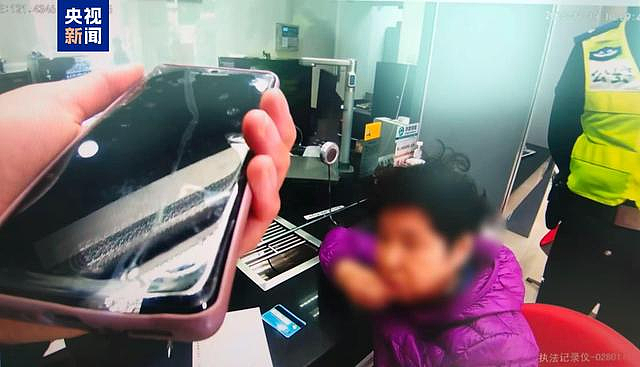 中国留学生英国机场被捕，随身携带3.8万镑现金！还有人偷偷回国企图转1250万？（组图） - 3