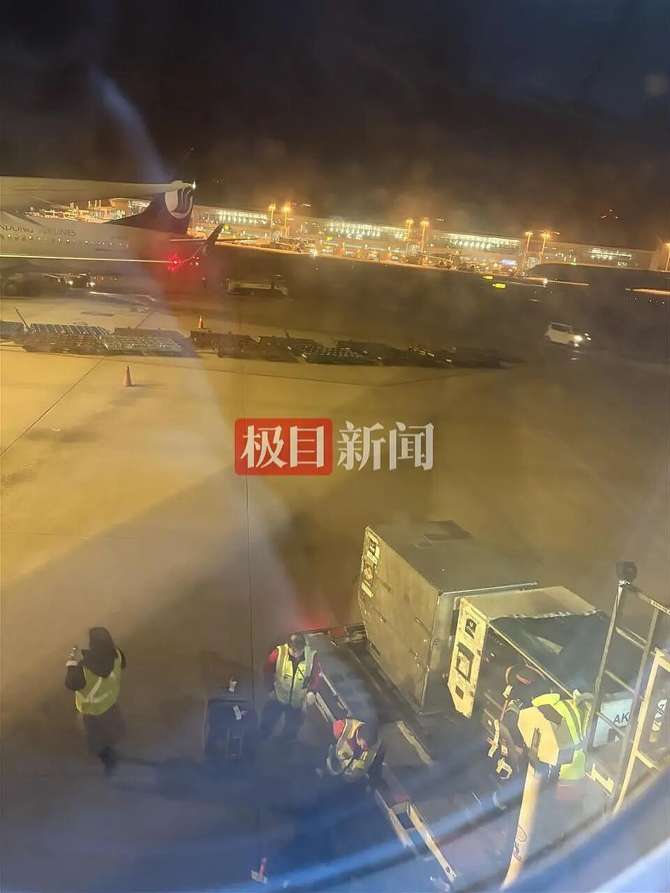 太解气！外籍男子航班上辱骂中国女乘客！中国女博士用流利英语反击，全场鼓掌（组图） - 4