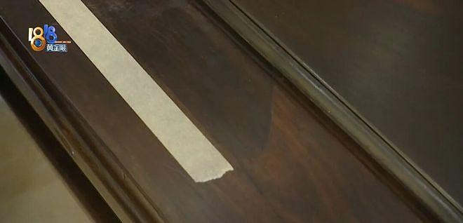 男子花100万买红木家具,10年后发现断面是腻子跟胶水(组图) - 13