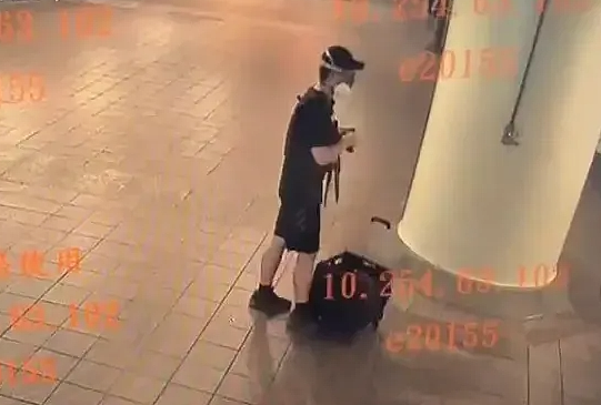 3死7伤！台湾闹市随机砍人，嫌犯跳楼身亡，网络惊现威胁：下一站高雄（组图） - 6