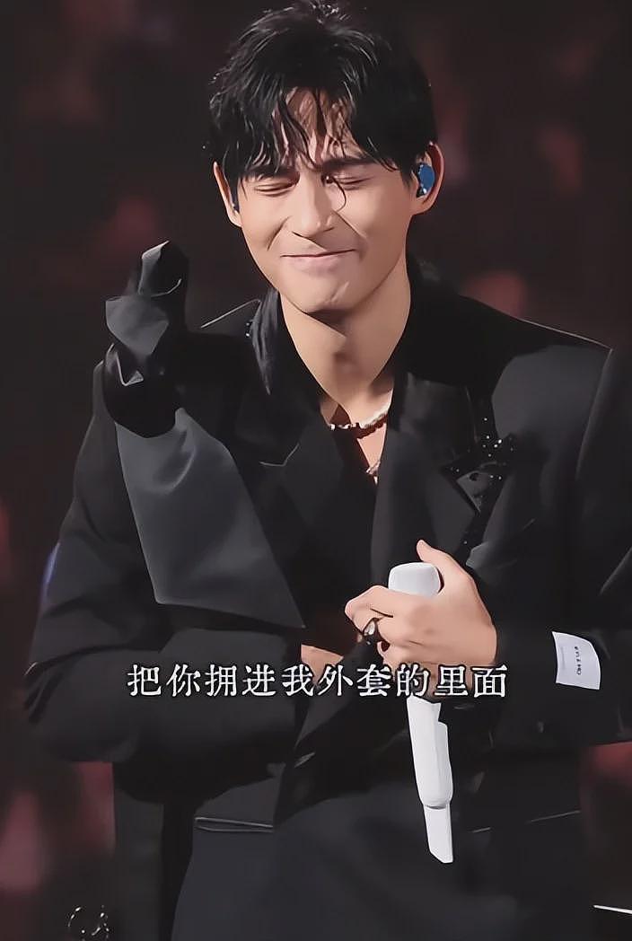 F4演唱会成照妖镜,佟丽娅有了皱纹,蒋丽莎脸僵肿,司雯嘉太惊艳(组图) - 2