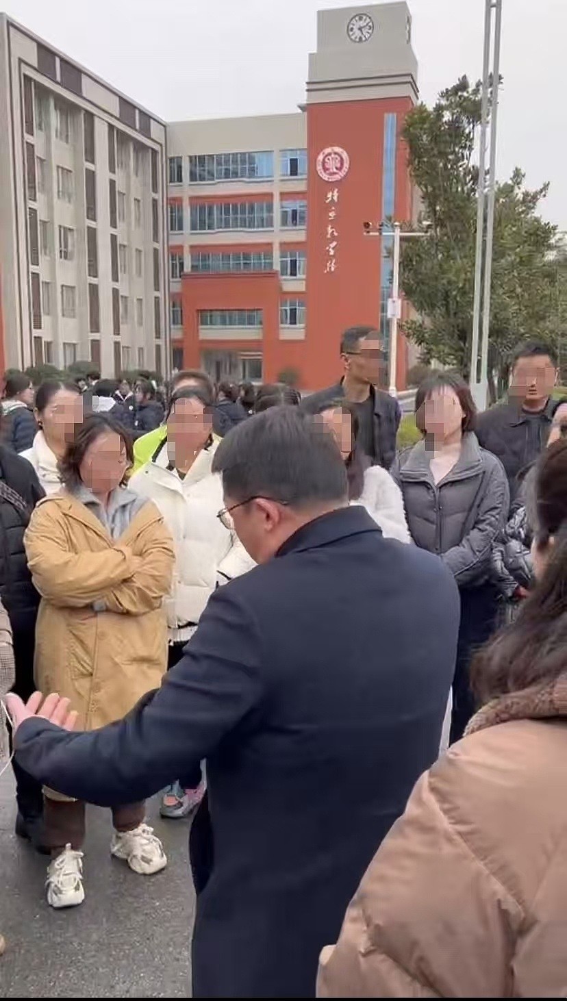 因孩子抢答、罚抄争议，家校纠纷变成跨省传唤、刑事控告，县委书记介入仍难解（组图） - 8