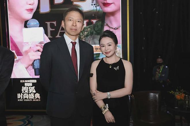 搜狐红毯谁赢了？75岁刘晓庆状态震撼全家，和胡兵走创意秀场绝了（组图） - 6