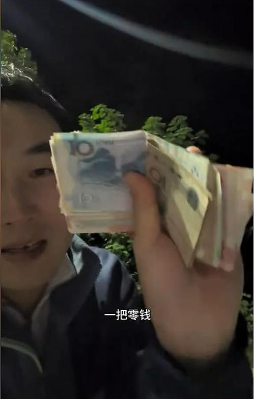 威海35岁海归硕士创业亏百万，回家借钱被父赶出门，母亲举动看哭全网（组图） - 9