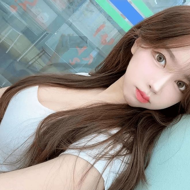 【美女】韩国顶级美女网红，36D蜂腰翘臀，火辣腰臀比，性感尤物！（组图） - 4