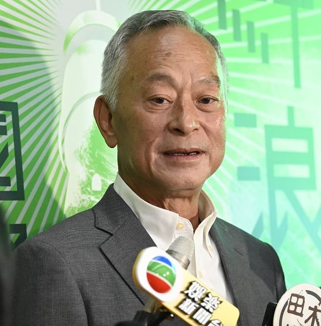 杜琪峰谈许绍雄冯淬帆去世,双眼含泪,称两人像双胞胎同生共死(组图) - 1