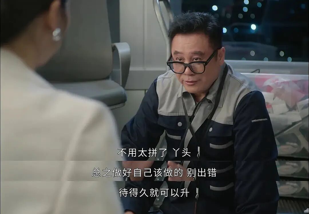 “月薪6万，不被裁员”，香港年轻人也开始挤破头考公（组图） - 11