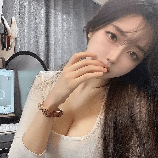 【美女】韩国顶级美女网红，36D蜂腰翘臀，火辣腰臀比，性感尤物！（组图） - 2