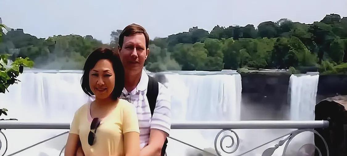 华裔女孩嫁美国富商,生仨混血儿子,婚后21年惨死于千万豪宅(组图) - 29