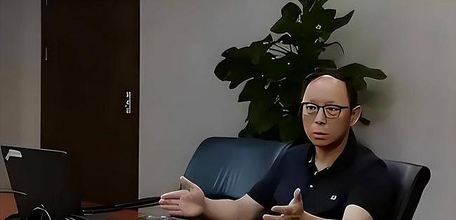 他全家移民却在中国疯狂捞金,一年赚走4个亿(组图) - 4