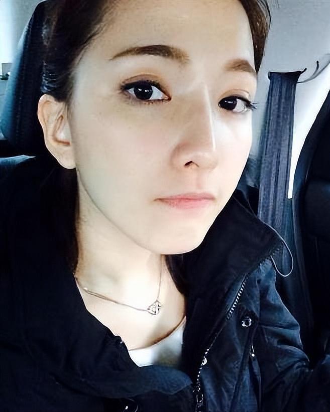 曾是“最美J女郎”，退圈多年忽然失常？陈匡怡到底怎么了（组图） - 17