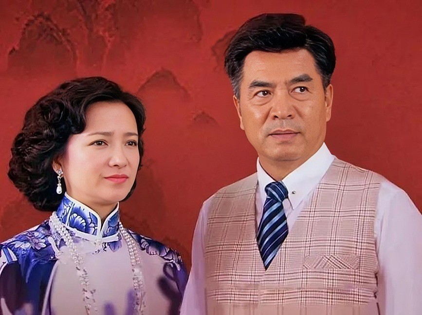 何晴去世后,许亚军与刘威两位前任未发声,廖京生评论区沦陷(组图) - 3