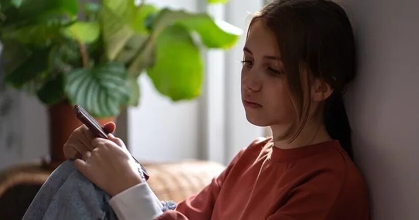求爱不成，他竟用AI“一键脱衣”报复！多名未成年少女遭殃，其中还有受害老师…（组图） - 6