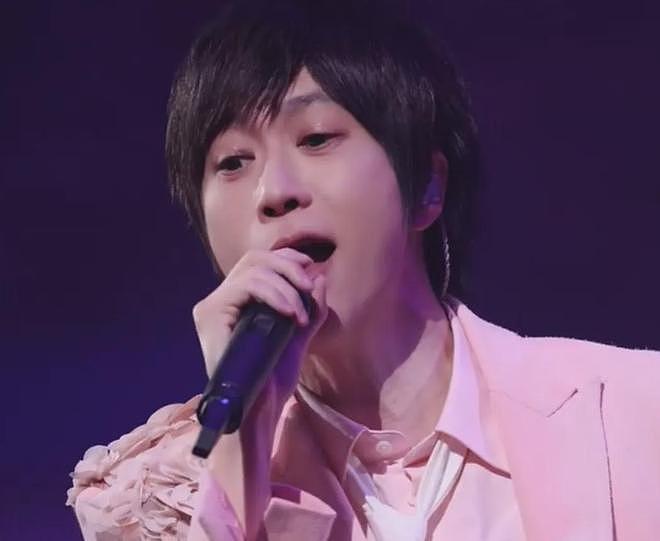 F3演唱会还是不行,被吐槽不伦不类像割韭菜拼盘,阿信乱入串台(组图) - 15