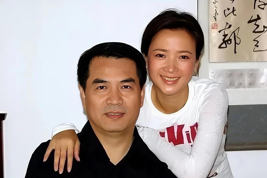 何晴去世后,许亚军与刘威两位前任未发声,廖京生评论区沦陷(组图) - 28