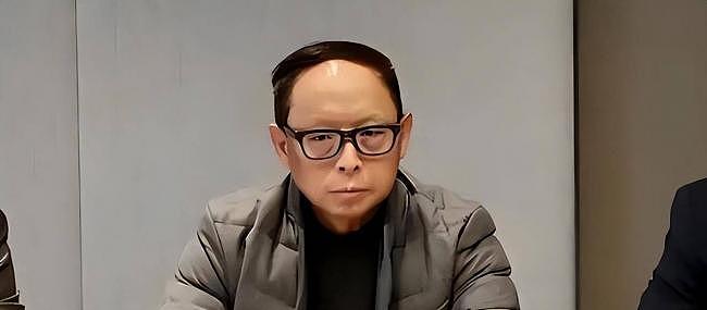 他全家移民却在中国疯狂捞金,一年赚走4个亿(组图) - 6