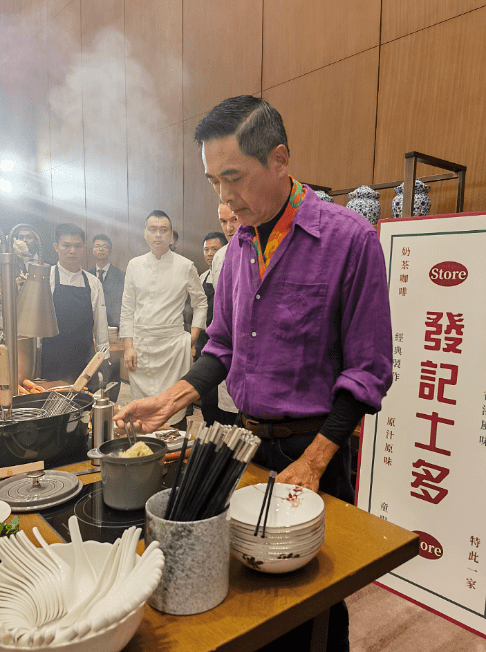 周润发有情有义，宴请百位底层同事....（组图） - 8