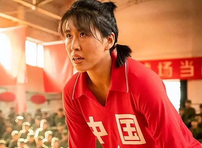 从“铁榔头”到“整容狂魔”，64岁郎平大变样（组图） - 5
