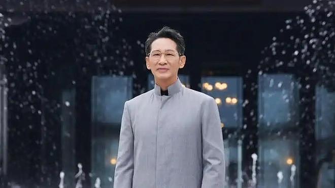 老戏骨王劲松：没儿没女、没绯闻，熬了30年，终于靠演技杀疯了！（组图） - 14