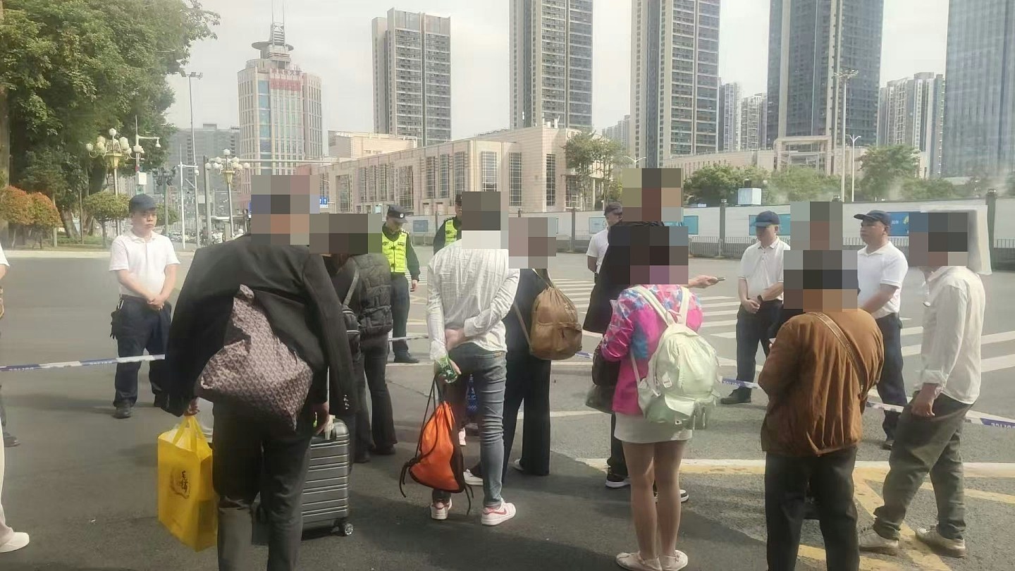 数百苦主付重金无下文!深圳多间公司人去楼空(组图) - 3