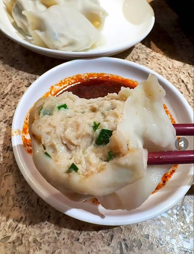 北京一饺子馆排队15000多桌 ，二手平台多人卖号（组图） - 2