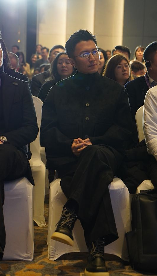 李湘为女铺路太过,带16岁王诗龄,硬往何超琼霍启刚等大佬圈层挤(组图) - 8