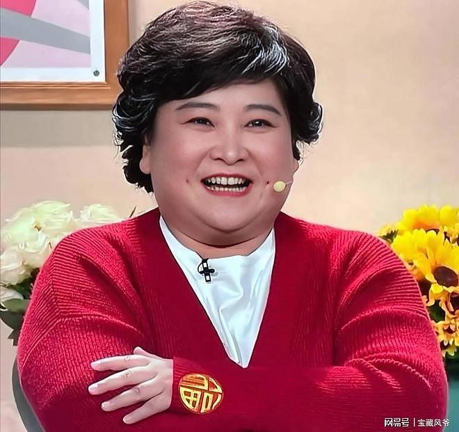 43岁贾玲近况：退出春晚、淡出综艺，解散公司，她把自己作没了？（组图） - 7