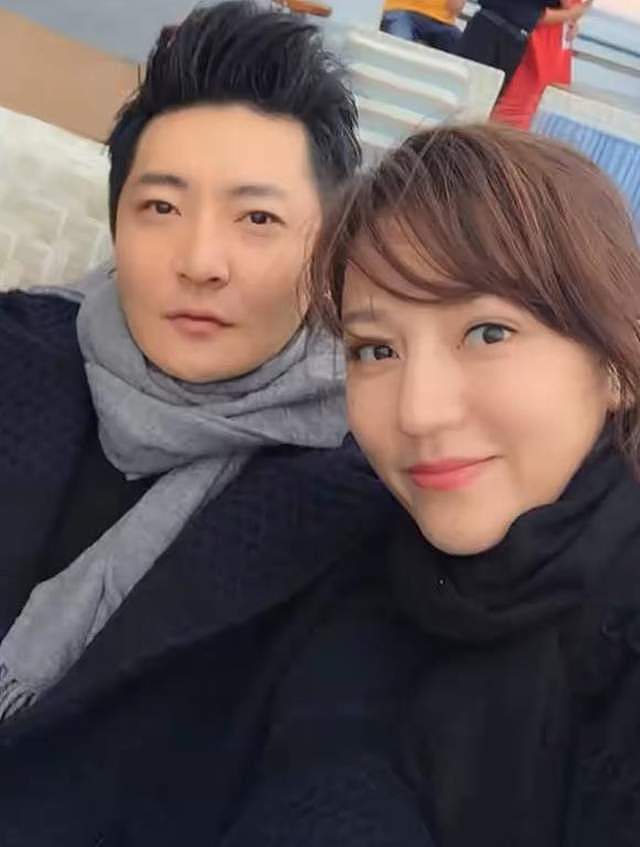 郭京飞与姐夫合照忘P图，俩人胖了有30斤，陆毅老得上嘴唇快没了（组图） - 6