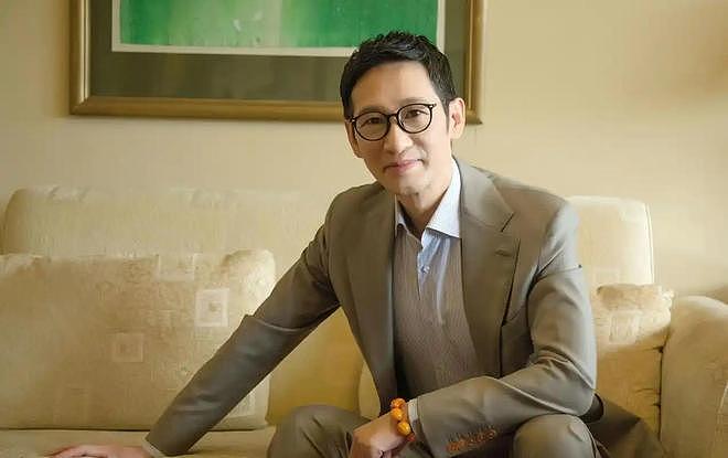 老戏骨王劲松：没儿没女、没绯闻，熬了30年，终于靠演技杀疯了！（组图） - 7
