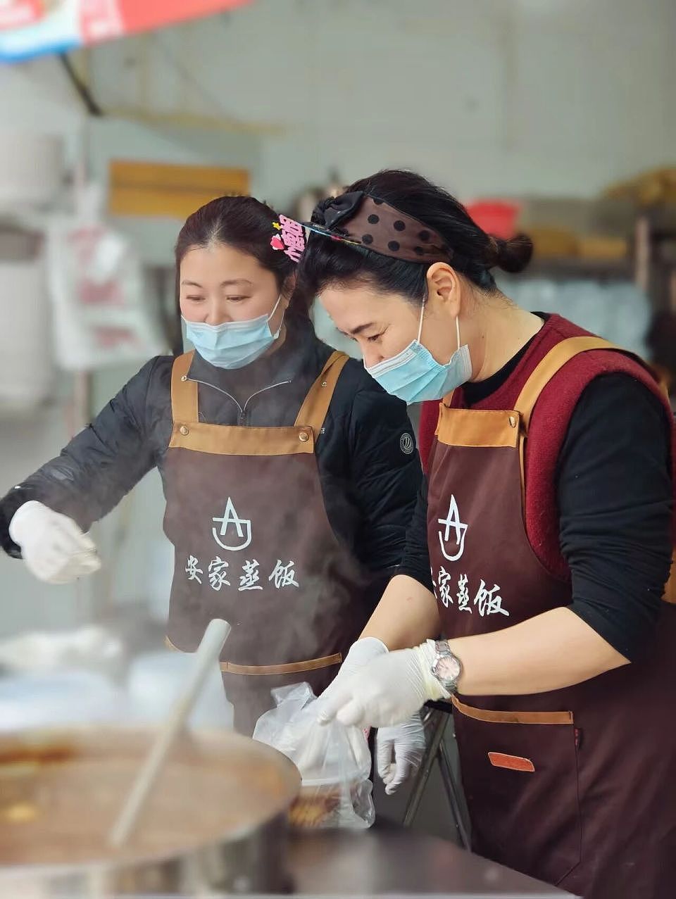 43岁女建筑师，在时薪25元的零工市场里重构生活（组图） - 4