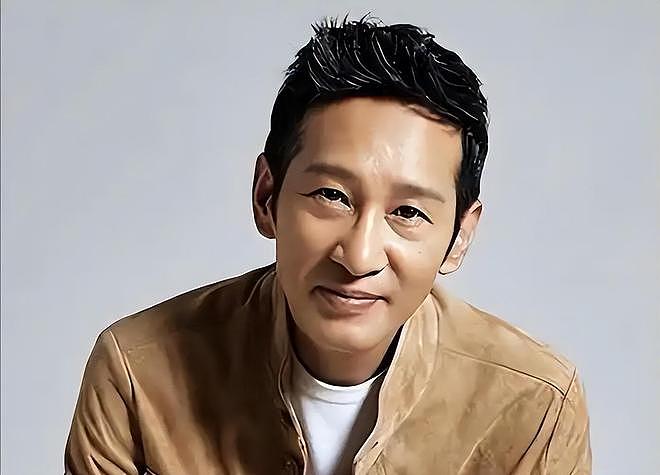 老戏骨王劲松：没儿没女、没绯闻，熬了30年，终于靠演技杀疯了！（组图） - 9