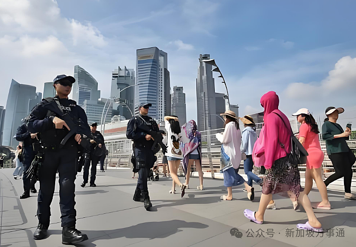 新加坡街头惊现奇葩“中国乞讨男团”：要钱打车去金沙！网传月入$9000、下班开奔驰...（组图） - 27
