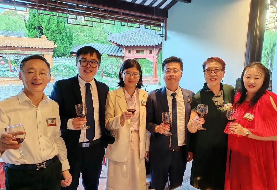 澳中青年企业家联合会在悉尼成功举办2026年新年酒会:凝聚侨界青年力量 ,共促中澳交流合作(组图) - 16