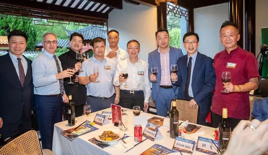 澳中青年企业家联合会在悉尼成功举办2026年新年酒会:凝聚侨界青年力量 ,共促中澳交流合作(组图) - 23